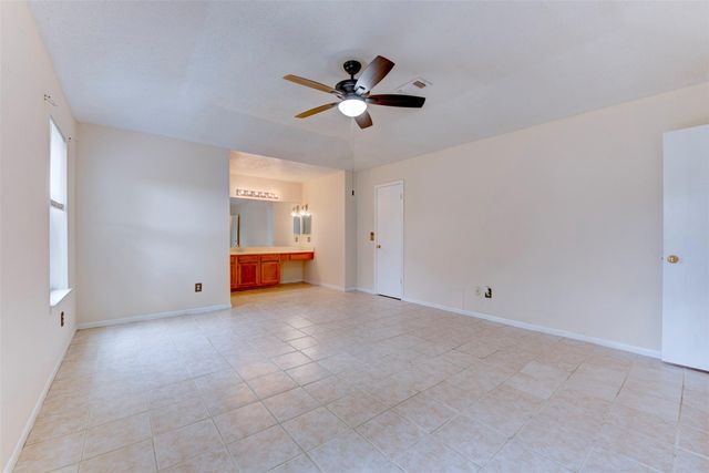 18015 Brooknoll Drive, Houston, TX 77084