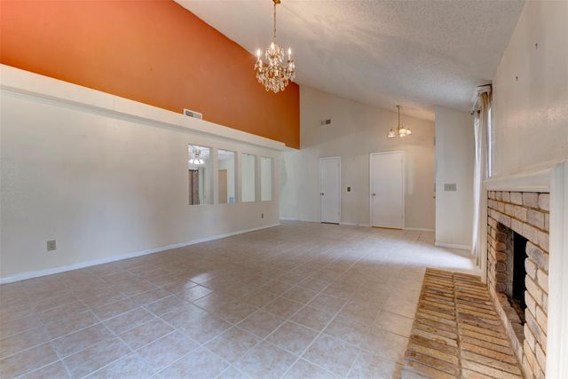 18015 Brooknoll Drive, Houston, TX 77084