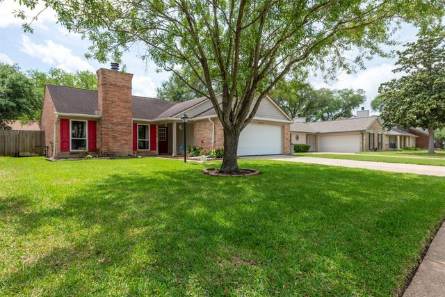 18015 Brooknoll Drive, Houston, TX 77084