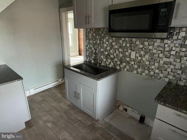 3 SHAW AVE, Lewistown, PA 17044