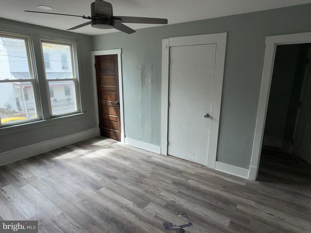 3 SHAW AVE, Lewistown, PA 17044