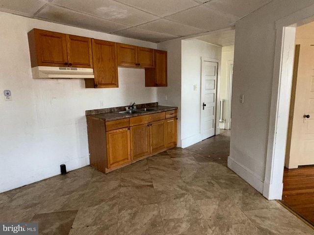 3 SHAW AVE, Lewistown, PA 17044