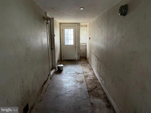 3 SHAW AVE, Lewistown, PA 17044