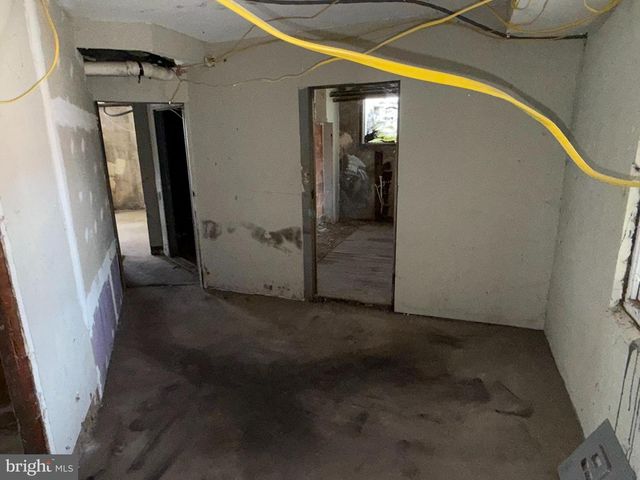 3 SHAW AVE, Lewistown, PA 17044