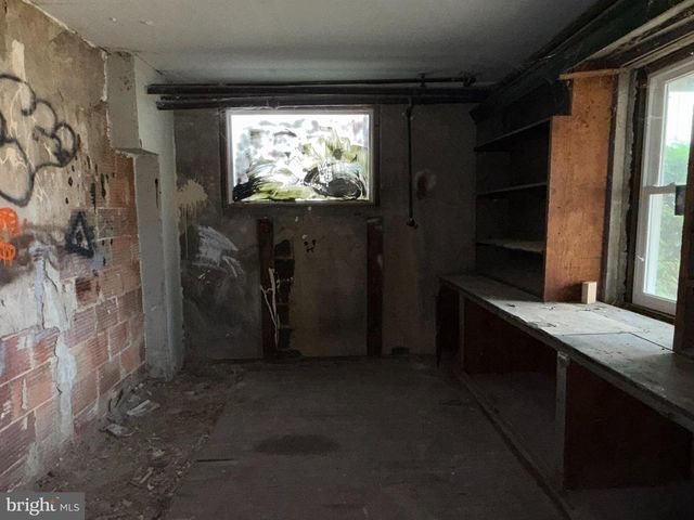 3 SHAW AVE, Lewistown, PA 17044