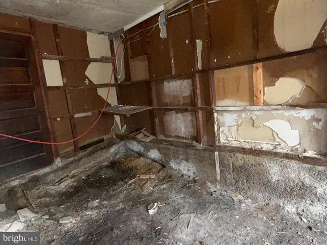 3 SHAW AVE, Lewistown, PA 17044