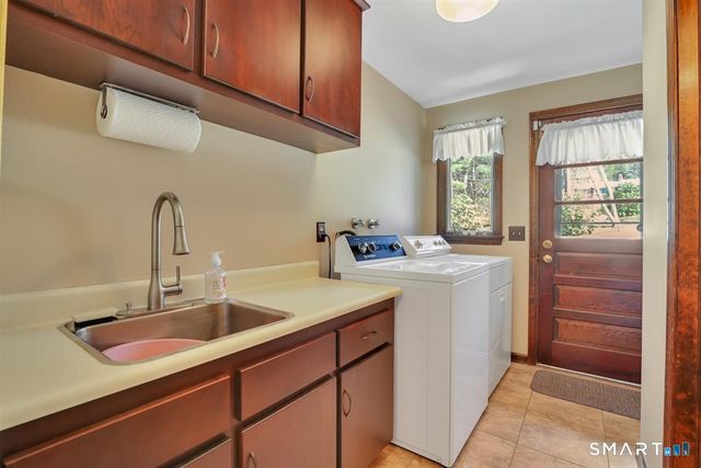 179 Blue Ridge Drive, Manchester, CT 06040