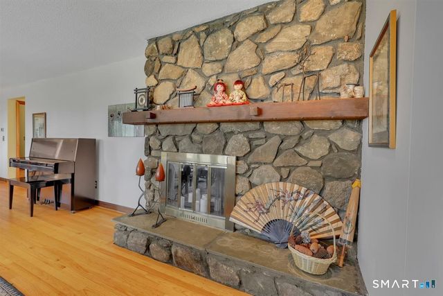 179 Blue Ridge Drive, Manchester, CT 06040