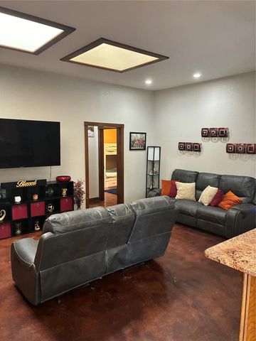 6625 NW 115th Street, Oklahoma City, OK 73162