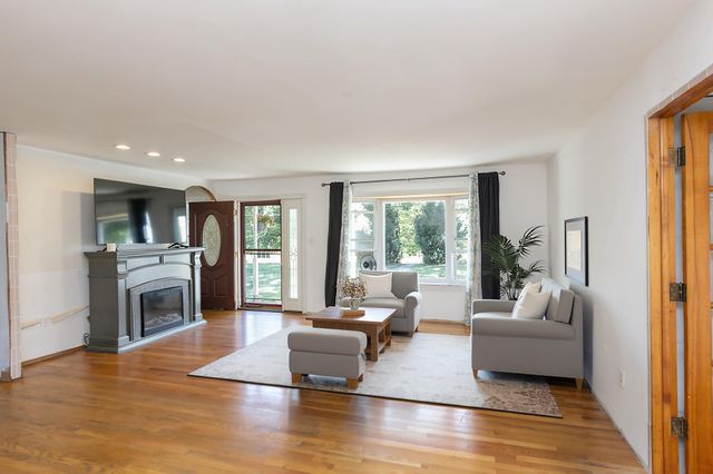 148 SIGNAL HILL LN, Harpers Ferry, WV 25425