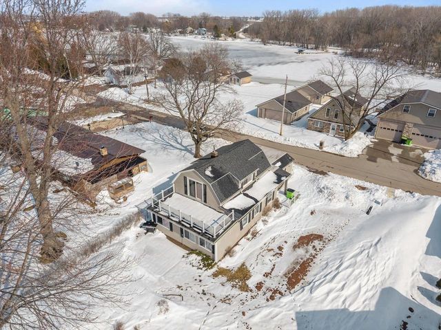 2963 SUNSET POINT LANE, Oshkosh, WI 54904