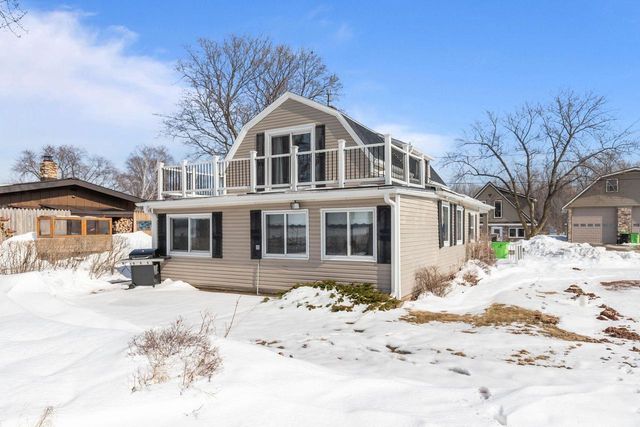 2963 SUNSET POINT LANE, Oshkosh, WI 54904