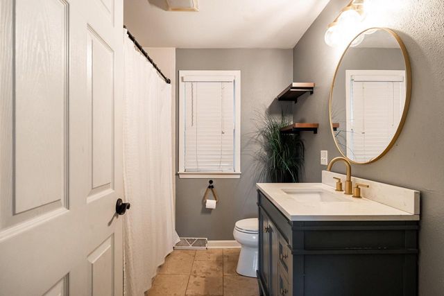 15565 Carpenter ROAD, Brookfield, WI 53005