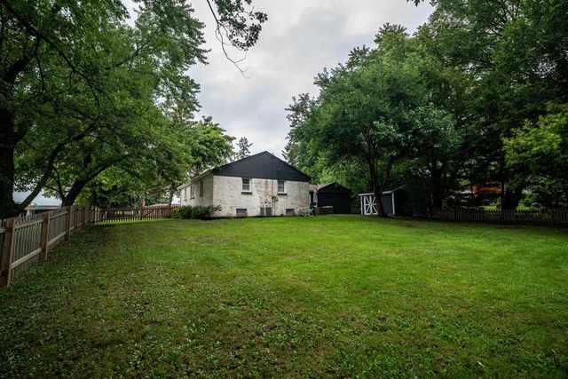 15565 Carpenter ROAD, Brookfield, WI 53005