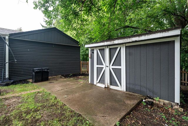 15565 Carpenter ROAD, Brookfield, WI 53005