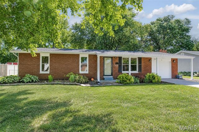 421 Montana Street, Bethalto, IL 62010