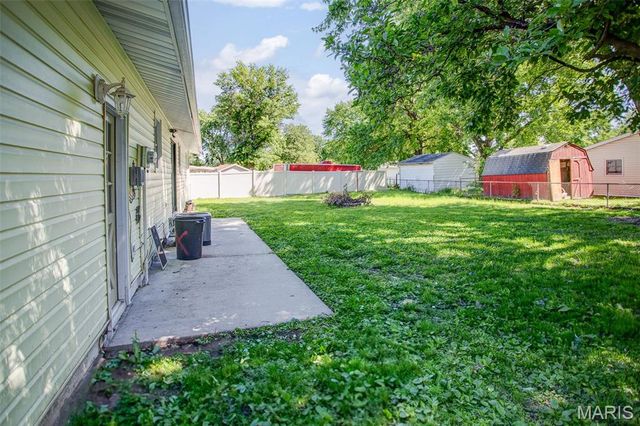 421 Montana Street, Bethalto, IL 62010