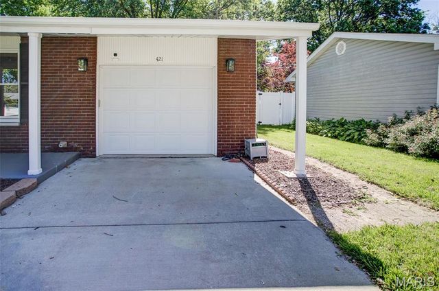 421 Montana Street, Bethalto, IL 62010