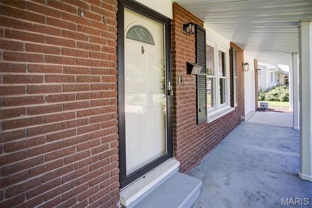 421 Montana Street, Bethalto, IL 62010