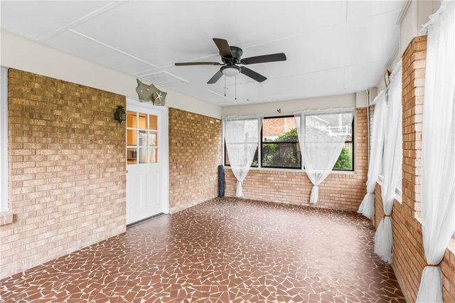 5024 Timbrook Lane, Winston-salem, NC 27103
