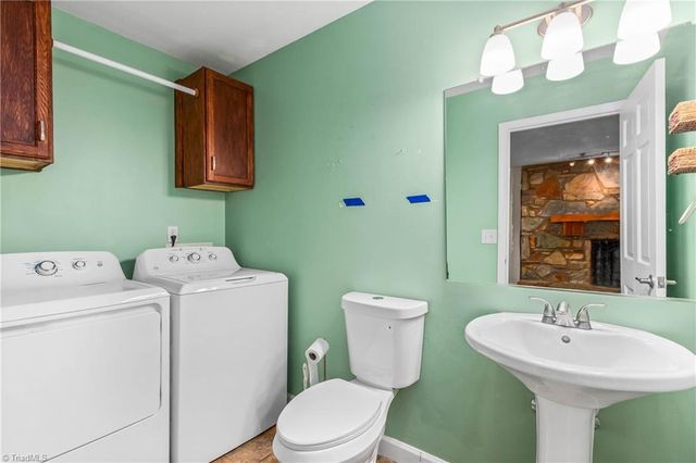 5024 Timbrook Lane, Winston-salem, NC 27103