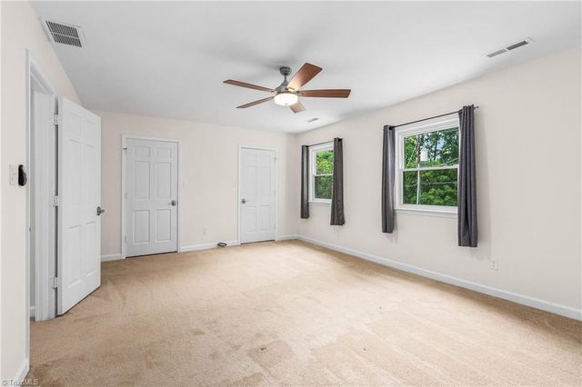 5024 Timbrook Lane, Winston-salem, NC 27103