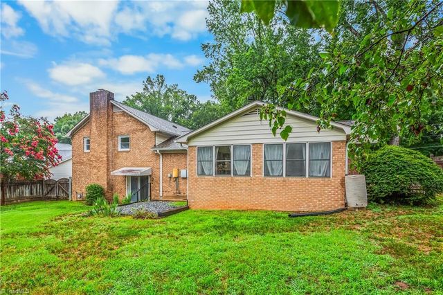 5024 Timbrook Lane, Winston-salem, NC 27103