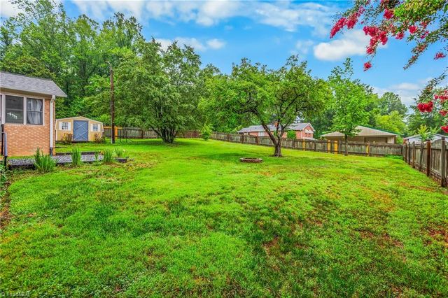 5024 Timbrook Lane, Winston-salem, NC 27103