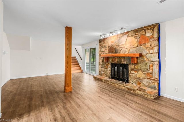 5024 Timbrook Lane, Winston-salem, NC 27103