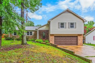 5024 Timbrook Lane, Winston-salem, NC 27103