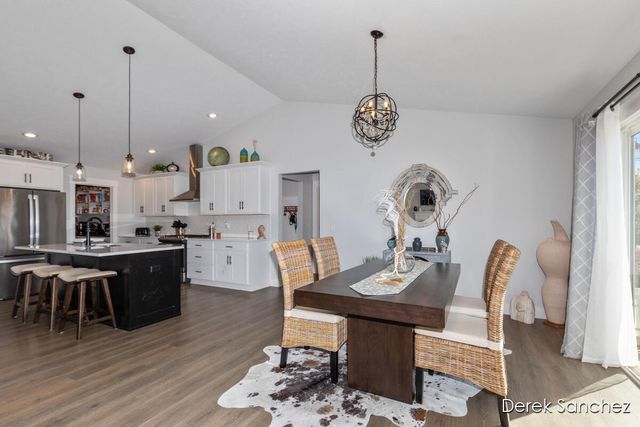 3221 Rocaway Drive, Hudsonville, MI 49426