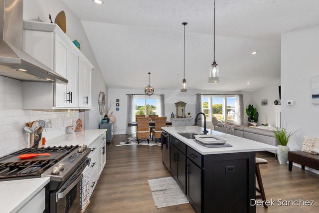 3221 Rocaway Drive, Hudsonville, MI 49426