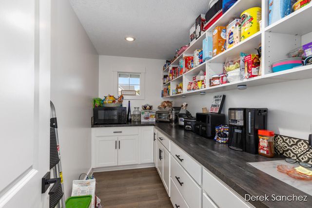 3221 Rocaway Drive, Hudsonville, MI 49426