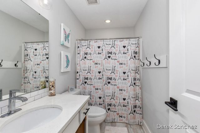 3221 Rocaway Drive, Hudsonville, MI 49426