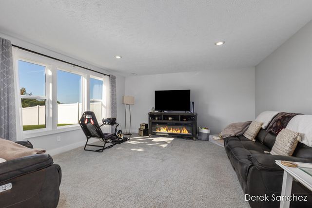 3221 Rocaway Drive, Hudsonville, MI 49426