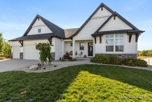 3221 Rocaway Drive, Hudsonville, MI 49426