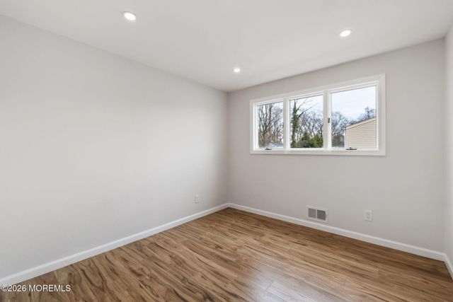 5 Barrier Drive, Hazlet, NJ 07730