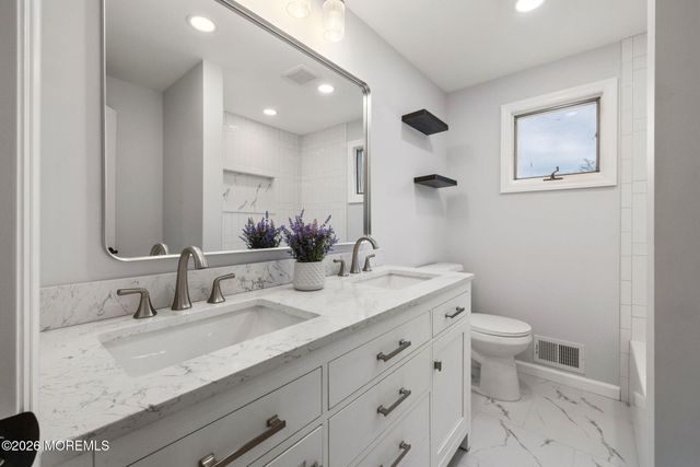 5 Barrier Drive, Hazlet, NJ 07730