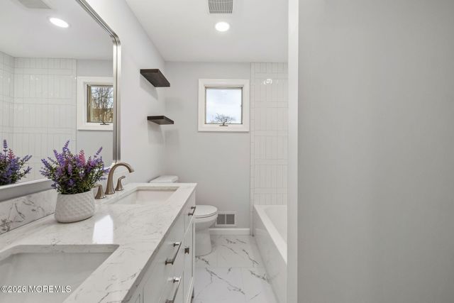 5 Barrier Drive, Hazlet, NJ 07730