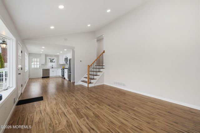 5 Barrier Drive, Hazlet, NJ 07730