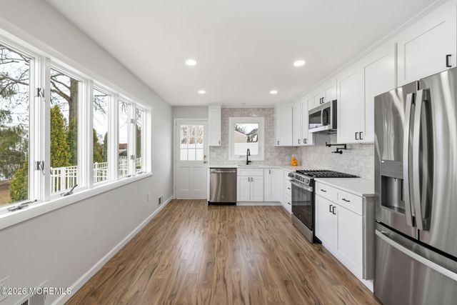 5 Barrier Drive, Hazlet, NJ 07730