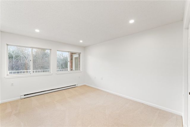 30 Argyle Avenue 206, Riverside, RI 02915