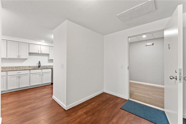 30 Argyle Avenue 206, Riverside, RI 02915