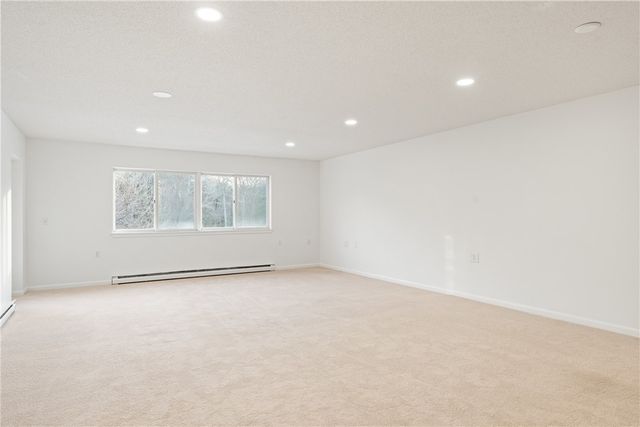 30 Argyle Avenue 206, Riverside, RI 02915