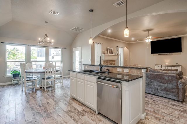 700 Westgate Drive, Aledo, TX 76008