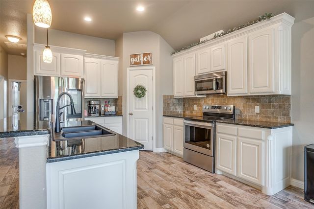 700 Westgate Drive, Aledo, TX 76008