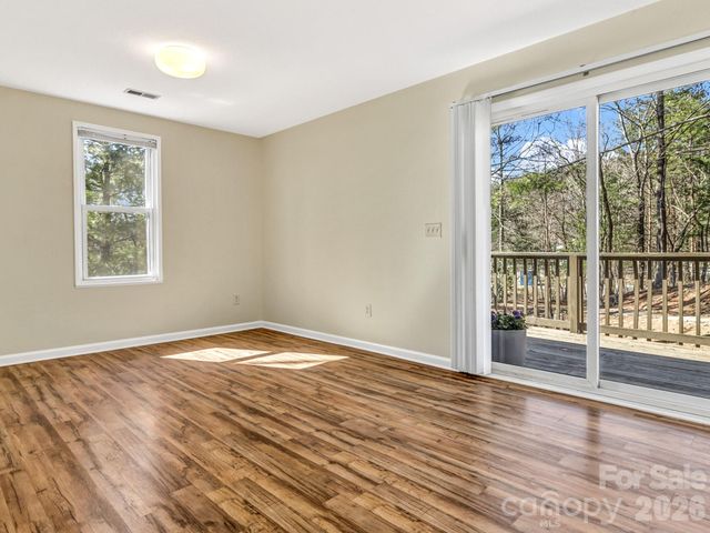 114 Elden Street, Hendersonville, NC 28791