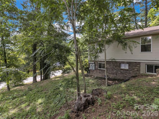 114 Elden Street, Hendersonville, NC 28791