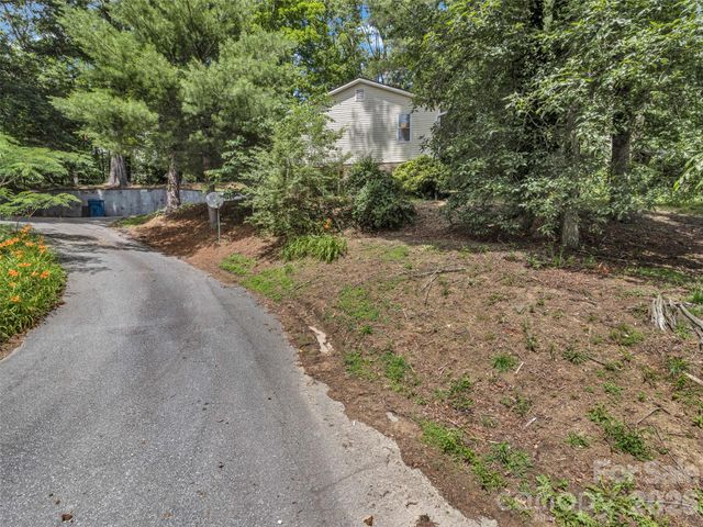 114 Elden Street, Hendersonville, NC 28791