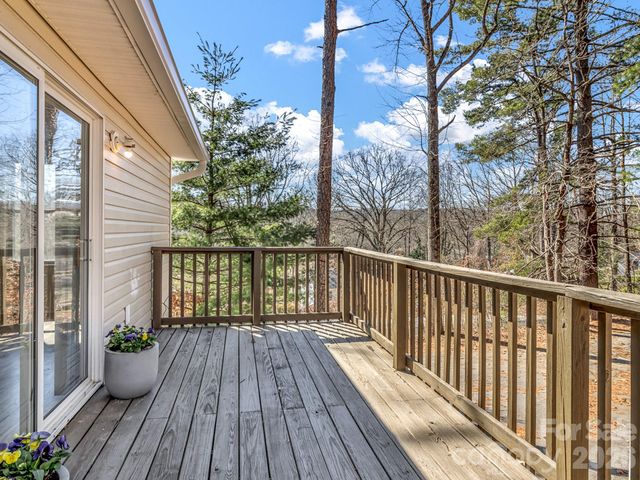 114 Elden Street, Hendersonville, NC 28791